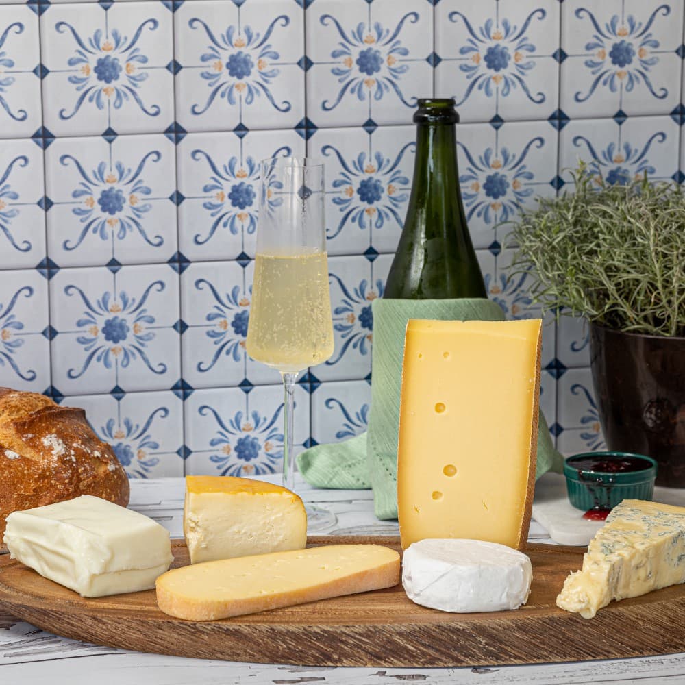 Kit Com 5 Queijos Incríveis + Camembert De Presente