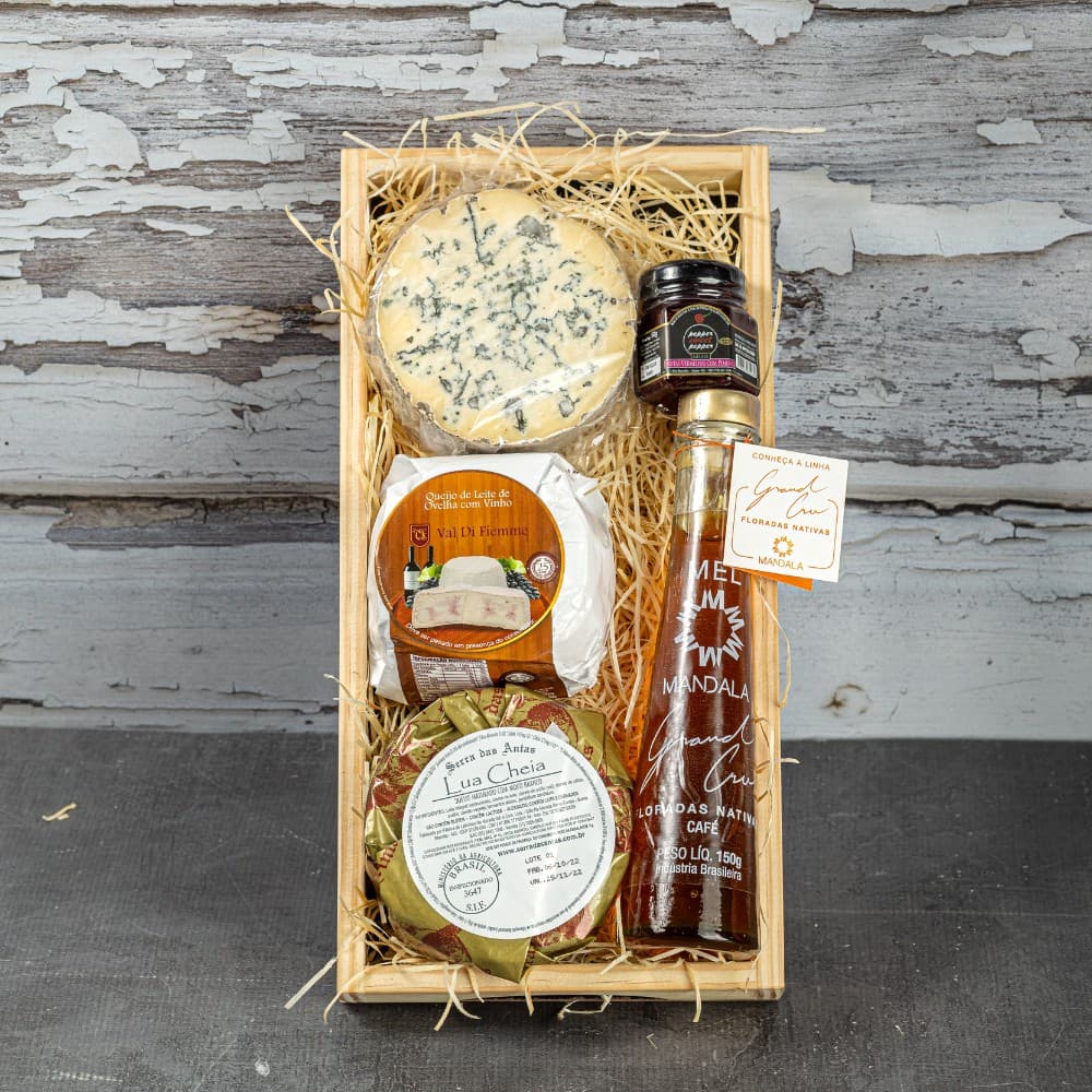 Cesta de Presente - 3 Queijos Cremosos + Mel Especial + Geleia