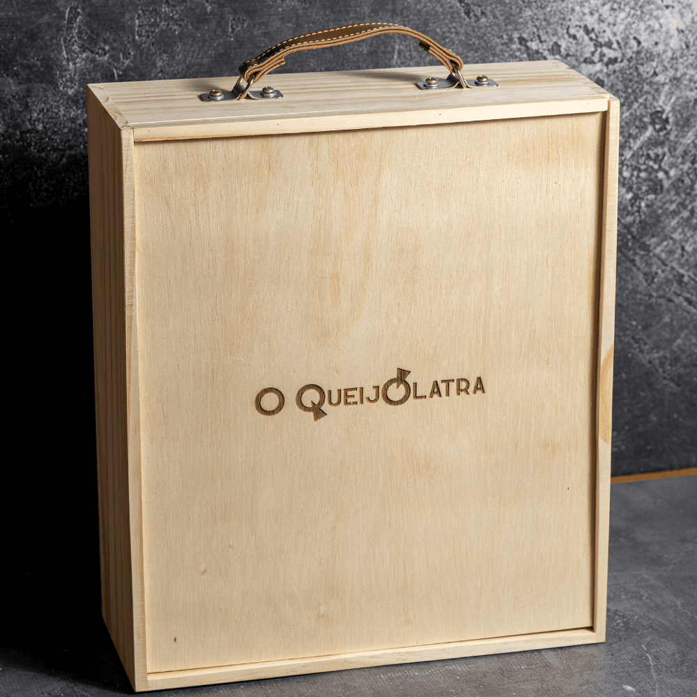 Cesta de Presente - 6 Queijos Artesanais + Licor + Charcutaria + Antepasto + Mel Especial + Goiabada thumbnail 2