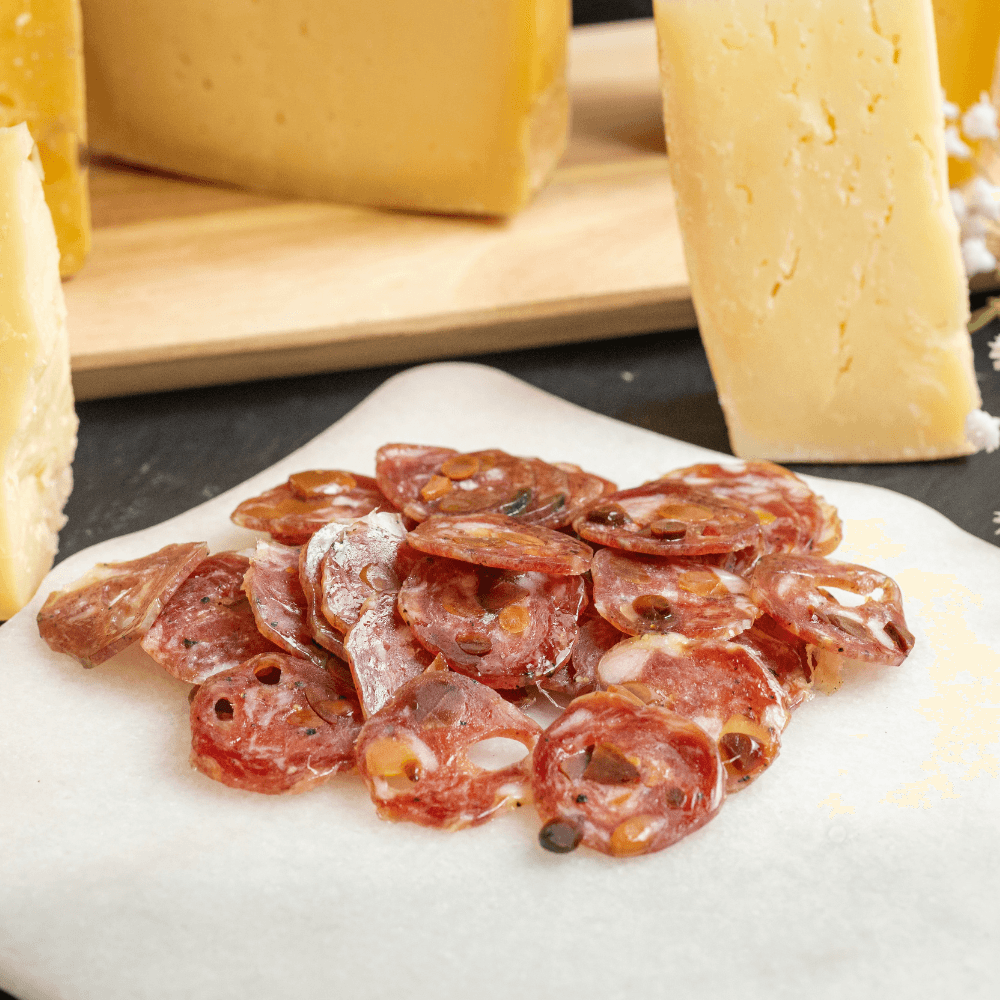 Kit Com 5 Queijos Vigorosos + Charcutaria De Presente thumbnail 3