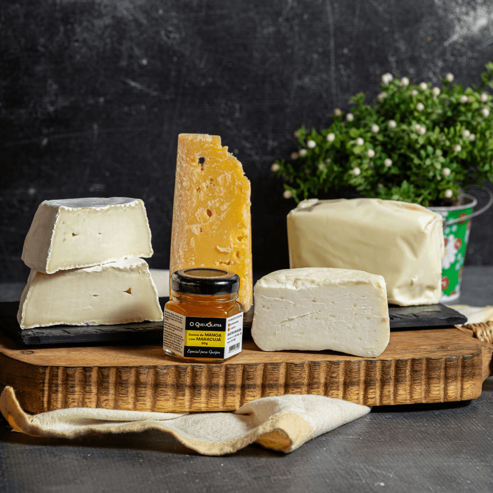 Kit de Queijos 4 Matrizes Leiteiras (770g total de queijo) + Mini Geléia de Presente