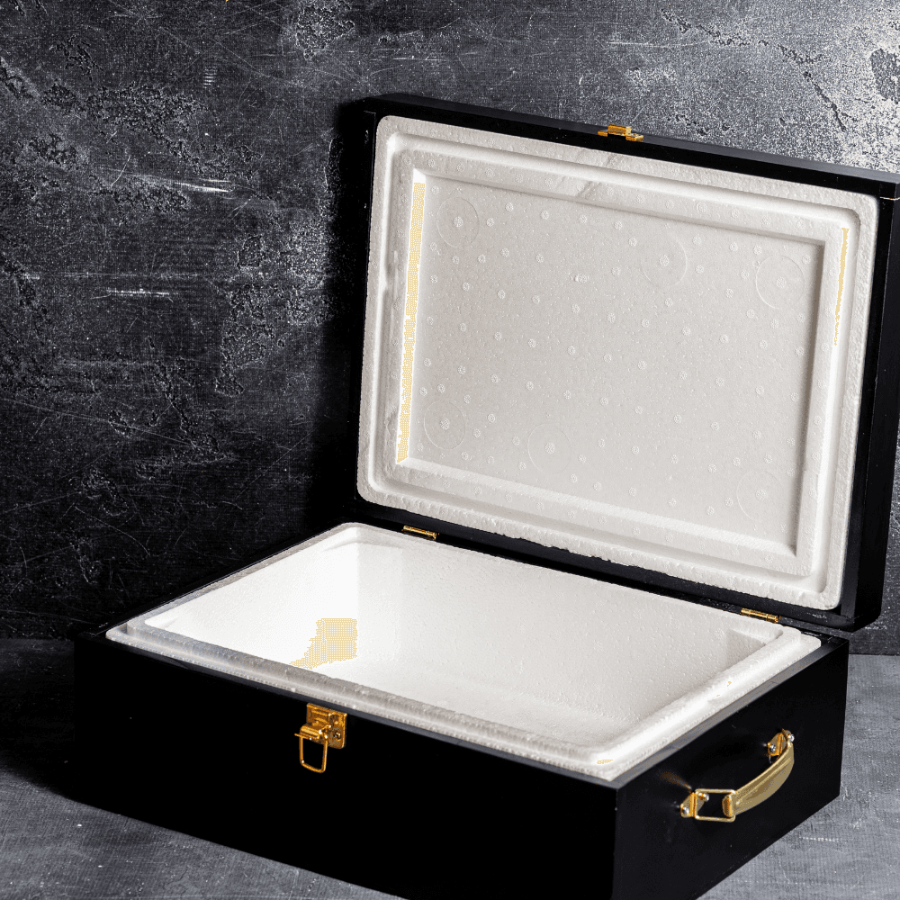 Cesta de Presente - Caixa Preta Especial de Queijos - Menu Degustação 10 melhores queijos + Mel Cremoso + Geléia + Antepasto + Grissini thumbnail 3