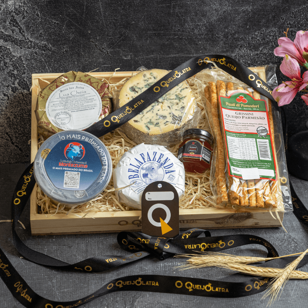 Tábua Presente - 4 Queijos Cremosos + Grissini + Geleia